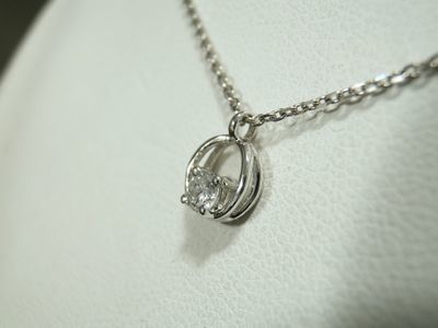 シンプルダイヤモンドネックレス